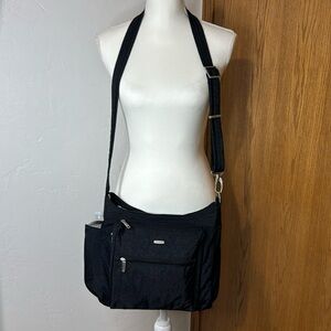 Travelon anti-theft black nylon travel messenger bag